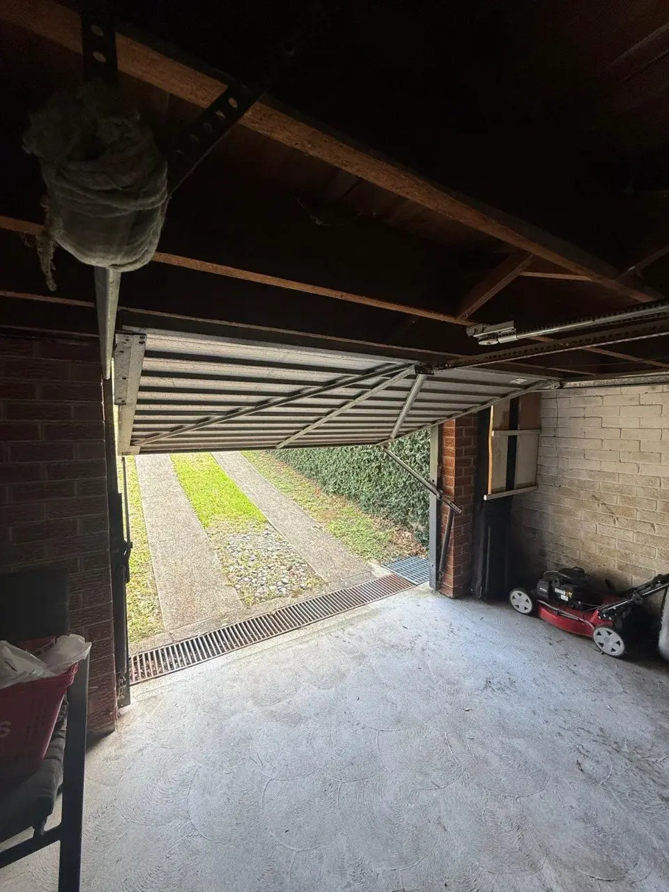 Garage Door Repairs in Middle Dural NSW